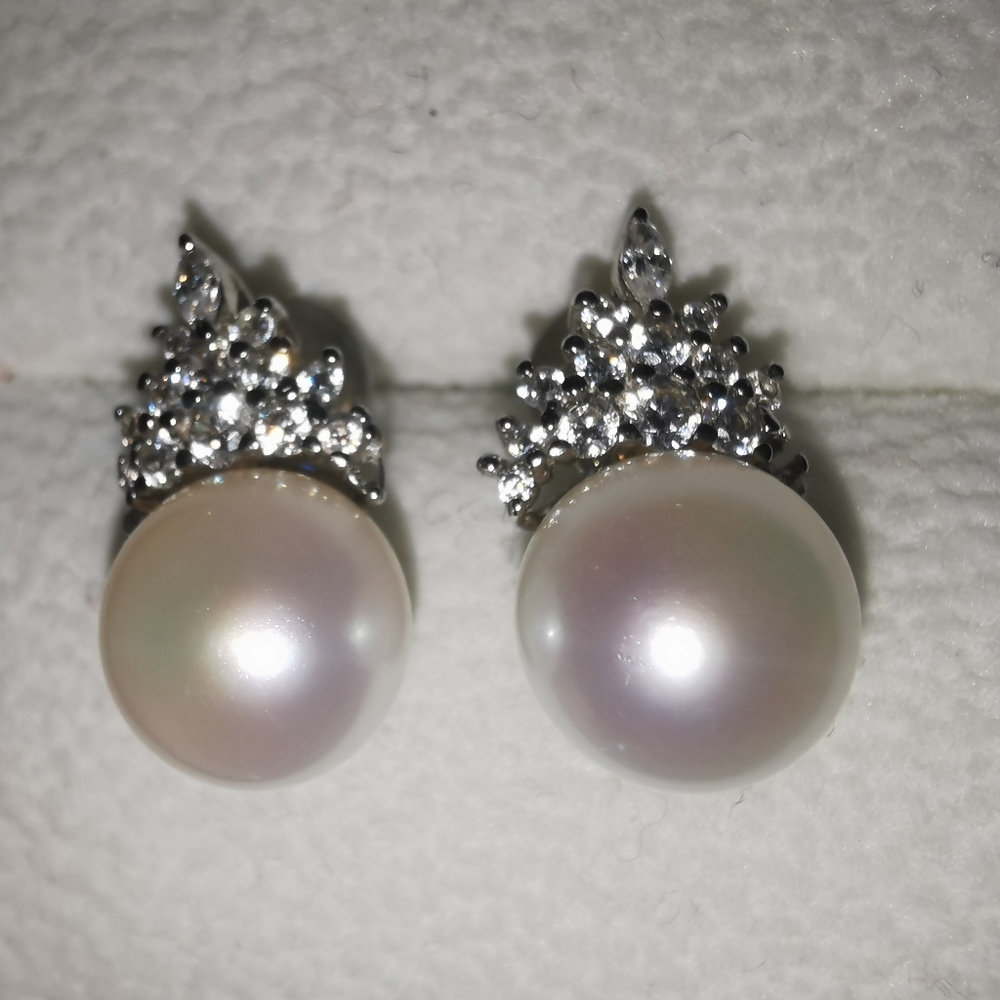 Premium freshwater pearls earring
